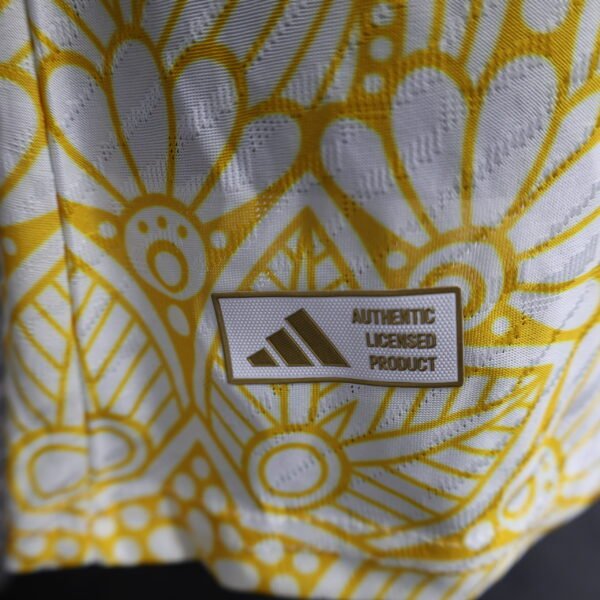 2024-2025 Real Madrid Limited Edition Snake Design Jersey – Premium Fan & Player Shirt - 图片 9
