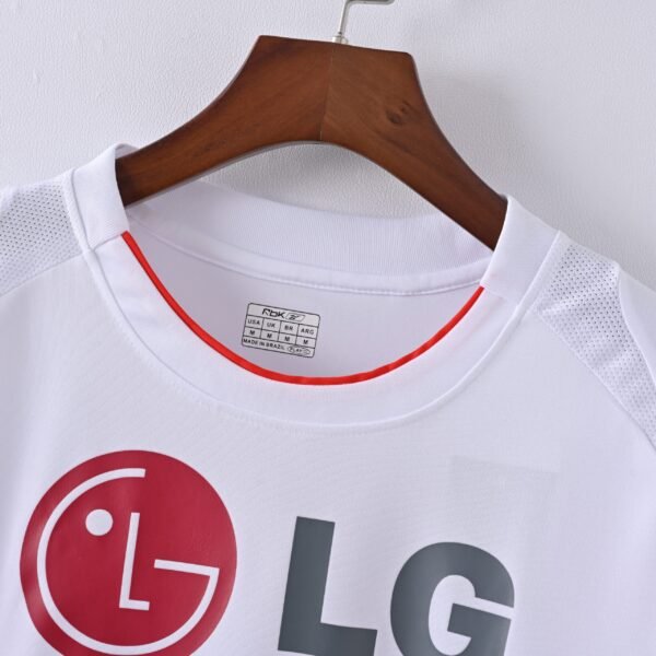 São Paulo FC Home Jersey – Classic White with Red & Black Stripes - 图片 4